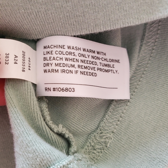 Duluth Trading Co. Longtail T Garden Logo Elbow Sleeve Shirt - Picture 10 of 10